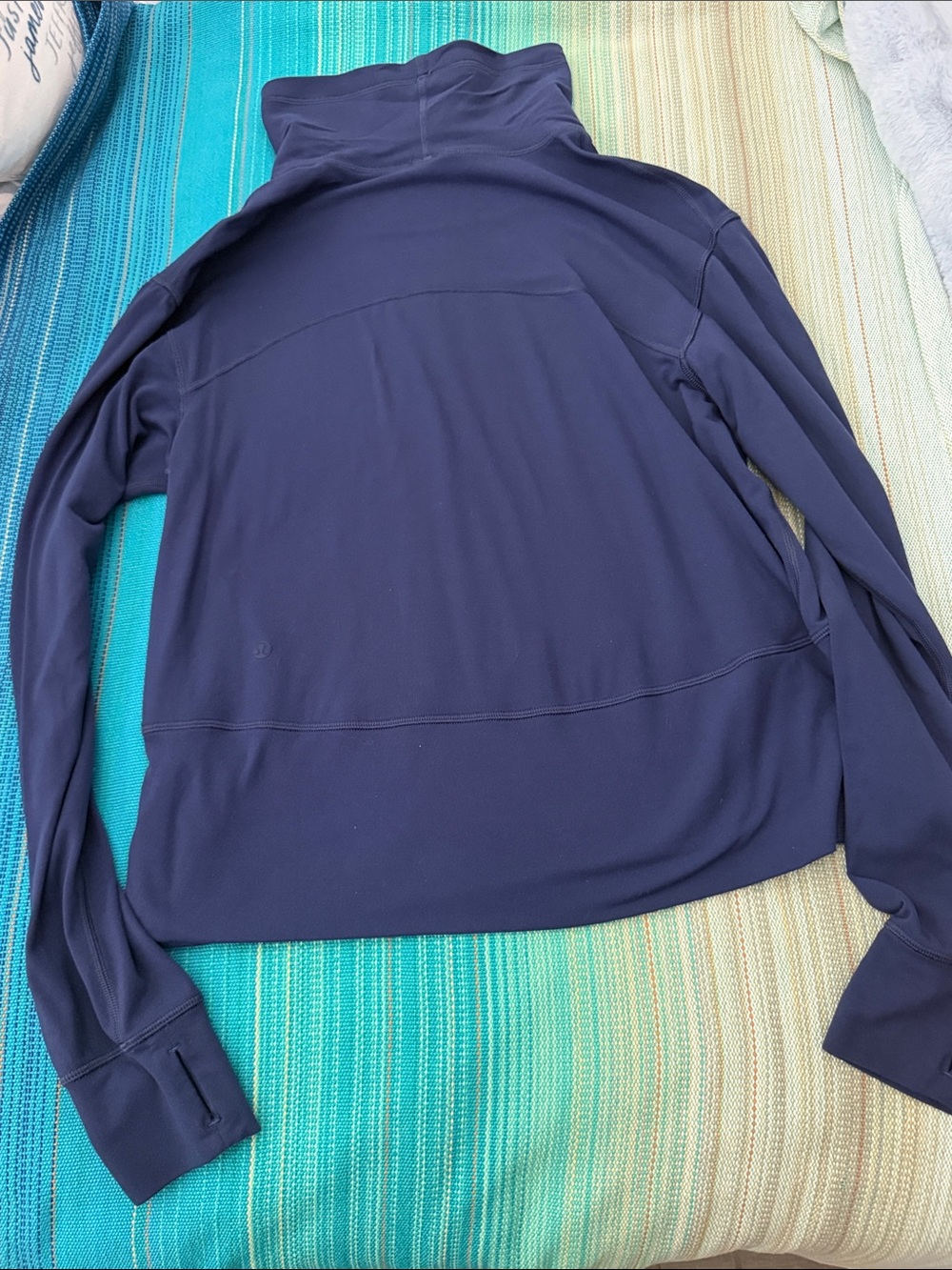 lululemon athletica Women’s Navy turtleneck top with pockets - Picture 3 of 3